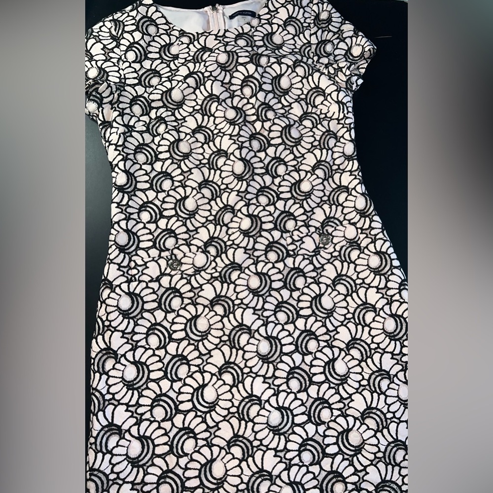 Tommy Hilfiger Pink Printed Floral Lace Shift Dress Size 8 EUC